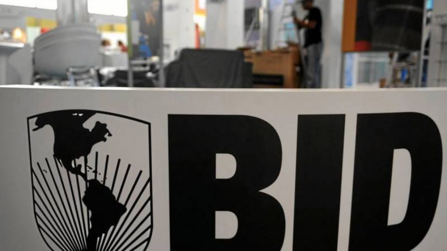 Personalidades piden al presidente Vizcarra postergar elección en el BID
