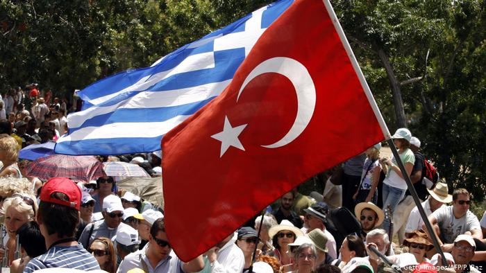 ¿Cómo influyen Francia y Rusia en la rivalidad greco-turca?