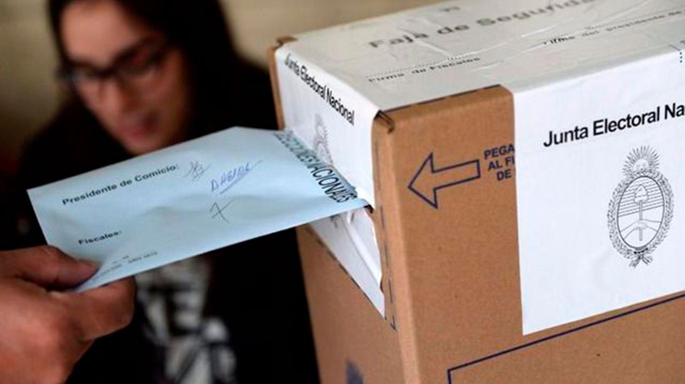 Más participación y mejores resultados para el oficialismo en elecciones parlamentarias argentinas