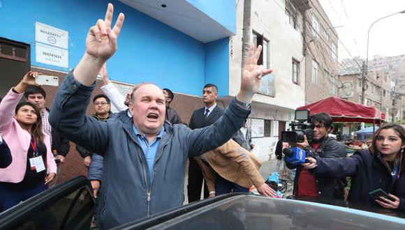 La extrema derecha y los independientes se imponen en las elecciones de Perú