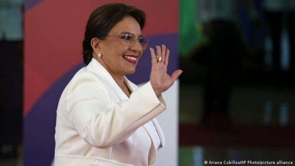 Xiomara Castro anuncia intervención carcelaria en Honduras