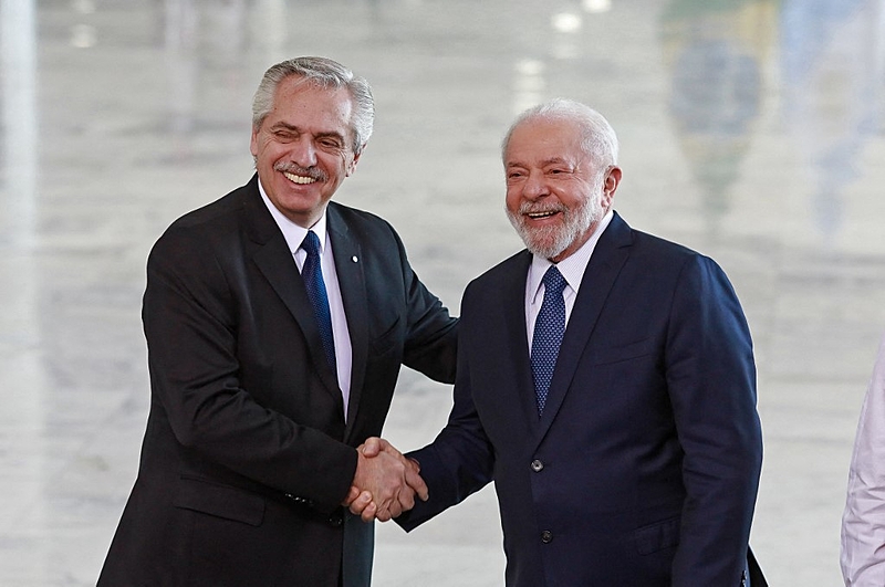 Brasil y Argentina adoptan un plan de desarrollo conjunto