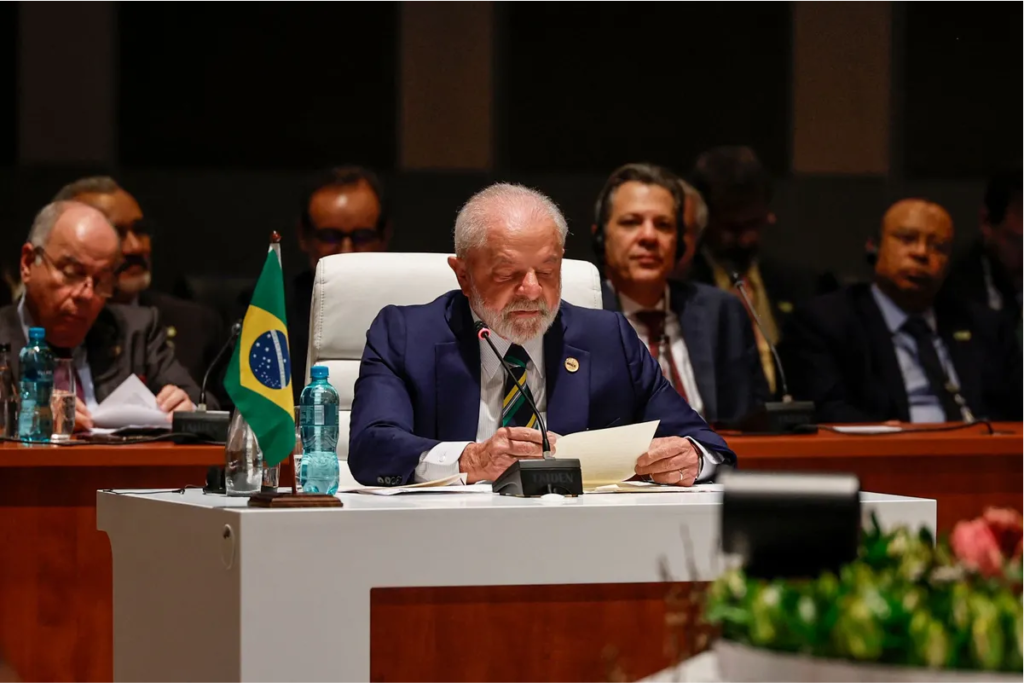 Lula criticó la “mentalidad obsoleta de la Guerra Fría” que “condujo a la guerra”