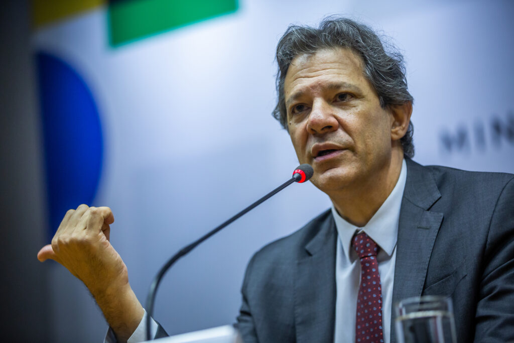 Brasil busca el equilibrio fiscal para 2024